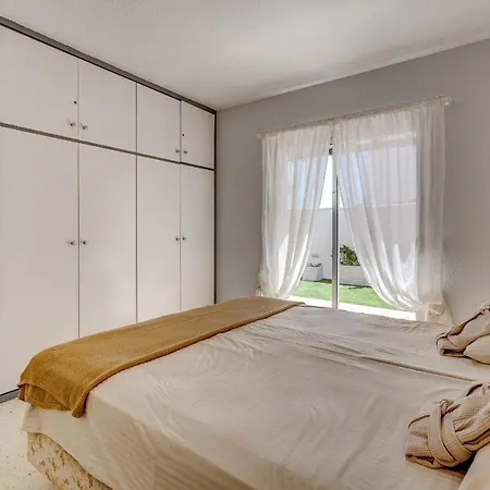 Mateo With An Ocean View Villa *