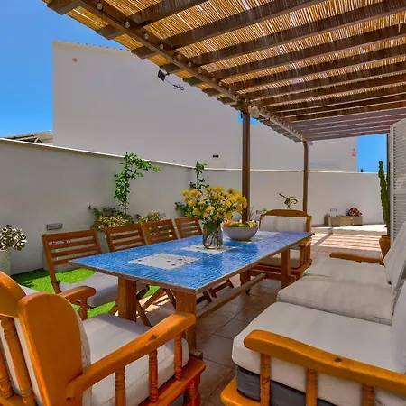 Mateo With An Ocean View Villa