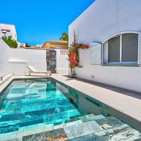 Mateo With An Ocean View Villa *